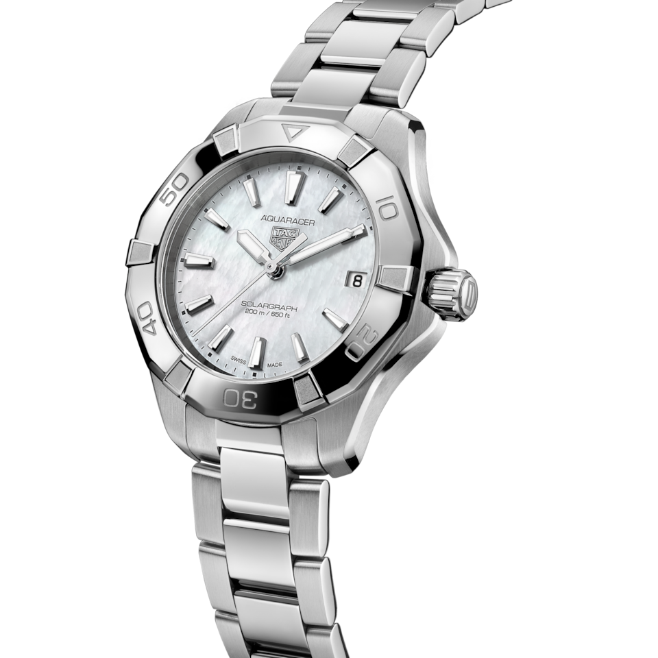 TAG HEUER AQUARACER
PROFESSIONAL 200 SOLARGRAPH