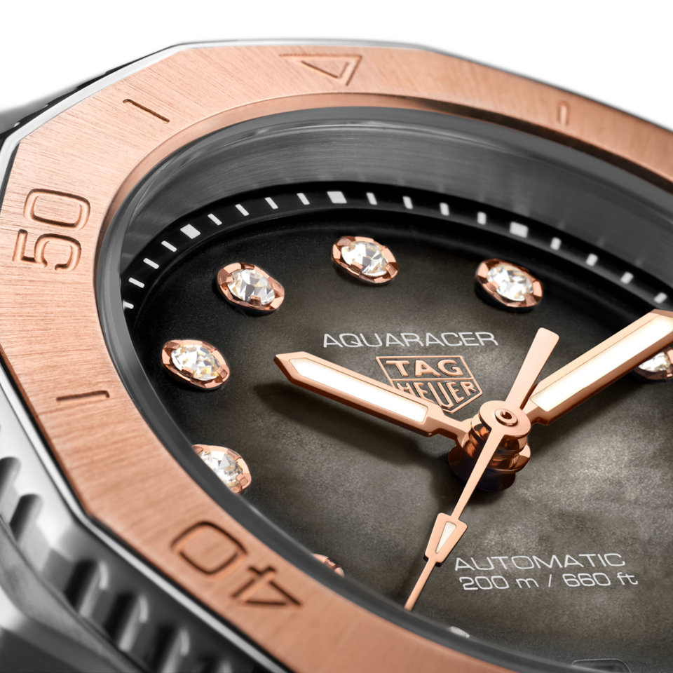 TAG HEUER AQUARACER
PROFESSIONAL 200 DATE